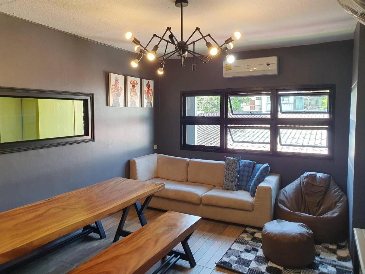 Nimman Expat Home Чиангмай Екстериор снимка